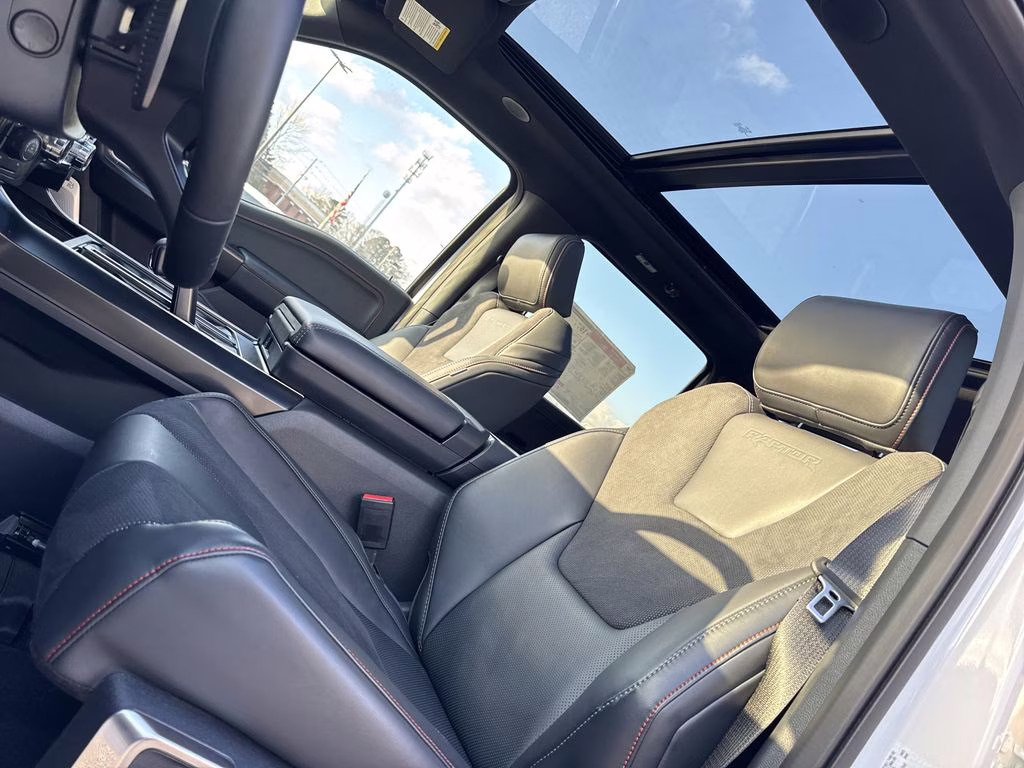 2025 Oxford White Ford F-150 Raptor 4X4 Truck