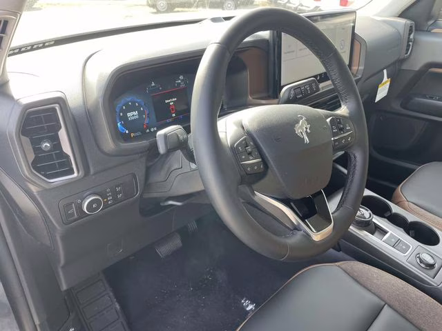 2025 Gray Metallic Ford Bronco Sport Outer Banks 4X4 SUV