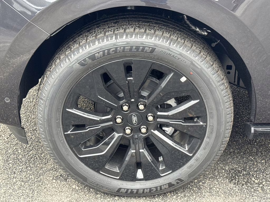 2025 Gray Metallic Ford Expedition Max Platinum 4X4 SUV