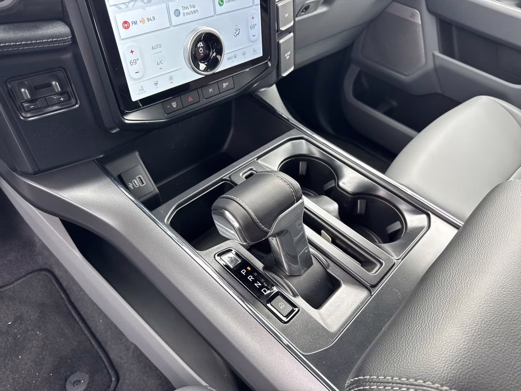 2025 Black Metallic Ford F-150 Lightning Flash AWD Truck