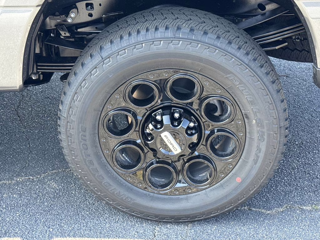 2026 Gray Metallic Ford Super Duty F-250 SRW Lariat 4X4 Truck