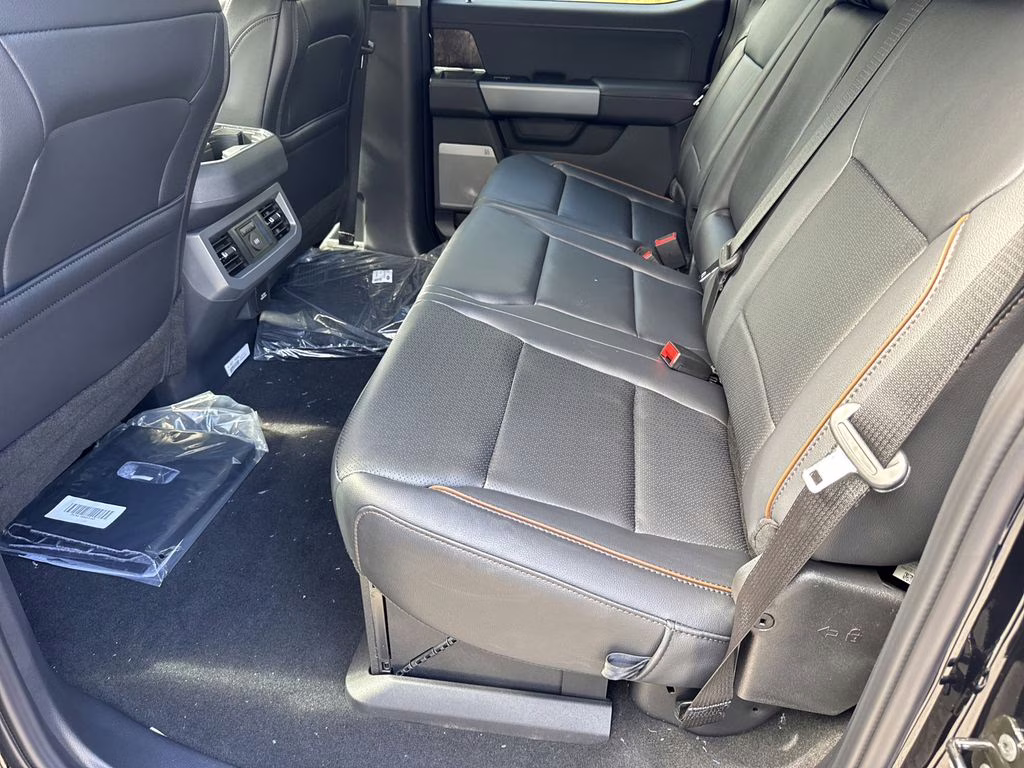 2026 Black Metallic Ford Super Duty F-250 SRW Lariat 4X4 Truck