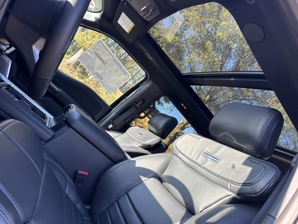 2025 Black Metallic Ford Super Duty F-350 SRW Platinum 4X4 Truck