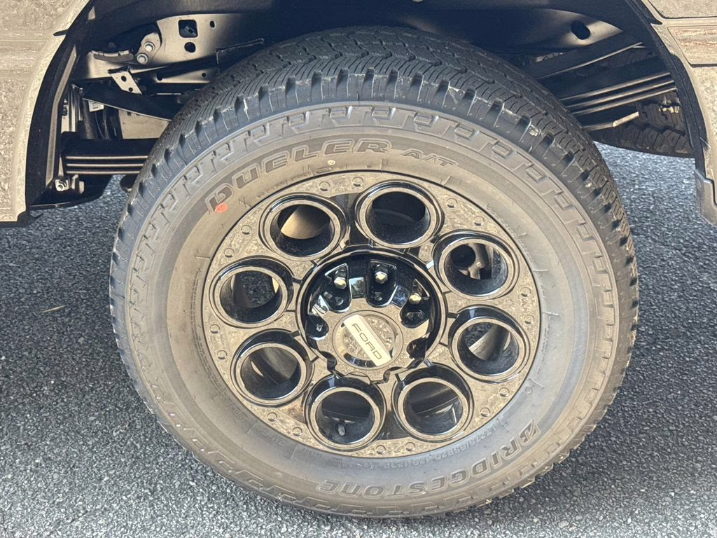 2026 Black Metallic Ford Super Duty F-350 SRW Lariat 4X4 Truck