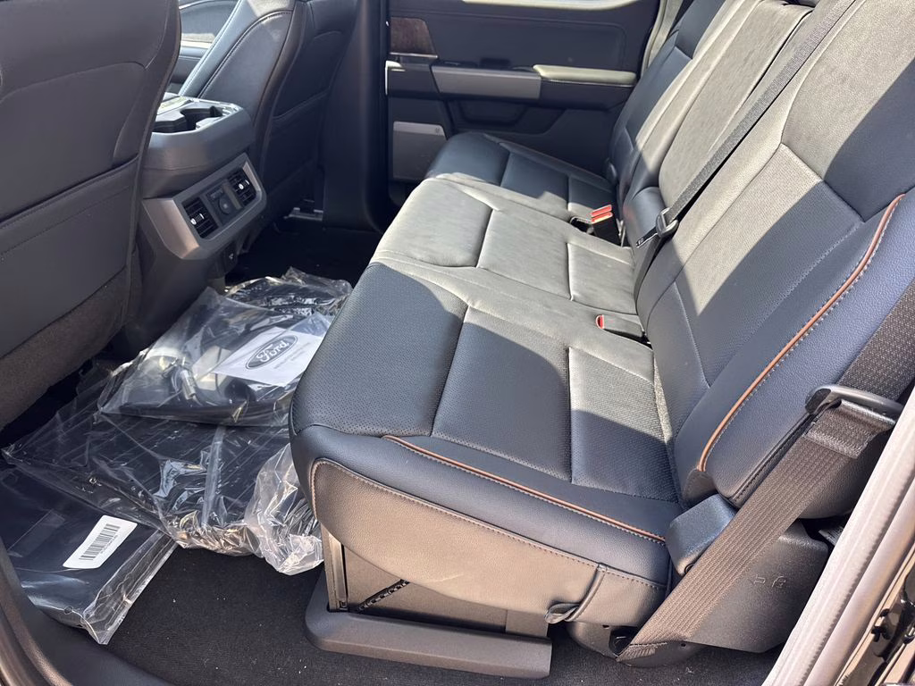 2026 Black Metallic Ford Super Duty F-350 SRW Lariat 4X4 Truck