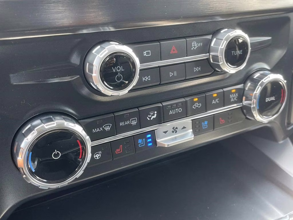 2025 Black Metallic Ford Super Duty F-350 SRW Lariat 4X4 Truck