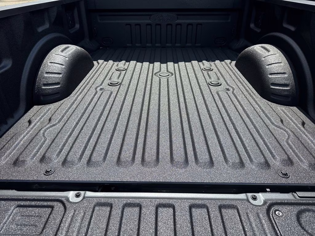 2026 Gray Metallic Ford Super Duty F-350 SRW Lariat 4X4 Truck