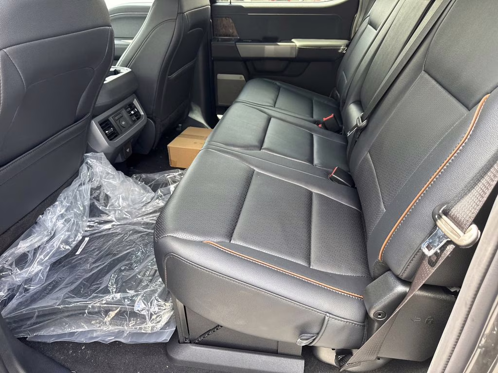 2026 Gray Metallic Ford Super Duty F-350 SRW Lariat 4X4 Truck