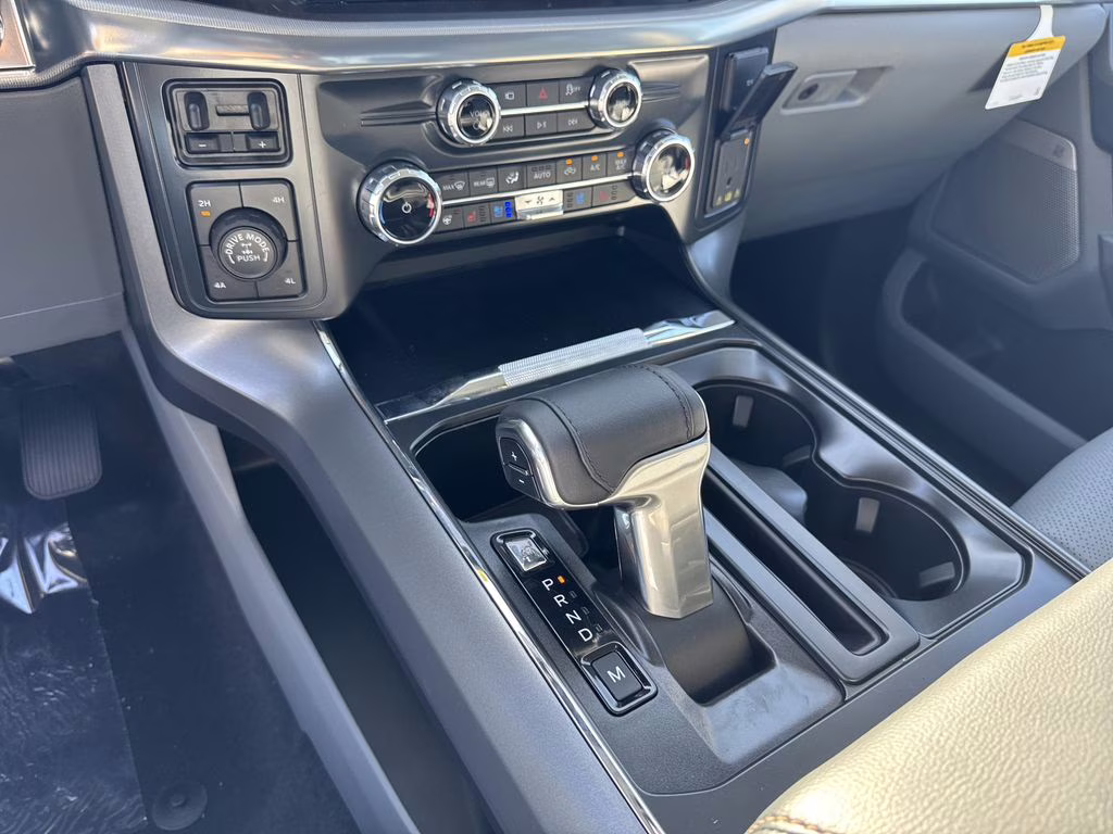 2025 Black Metallic Ford F-150 Lariat 4X4 Truck