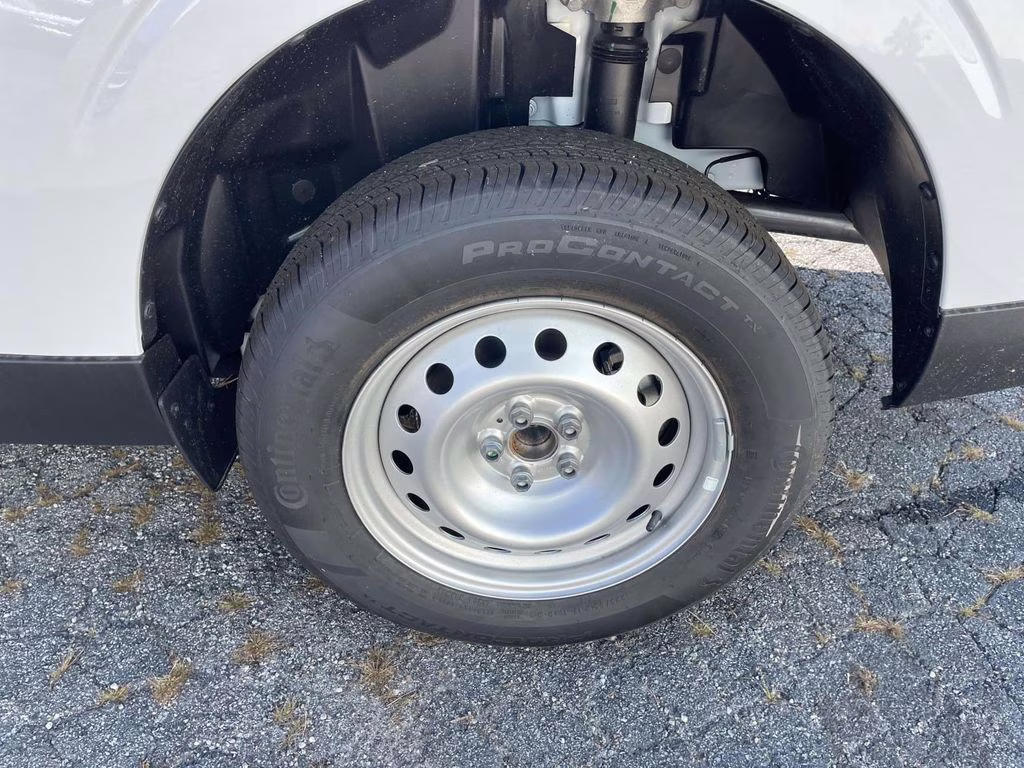 2025 Oxford White Ford Maverick XL FWD Truck