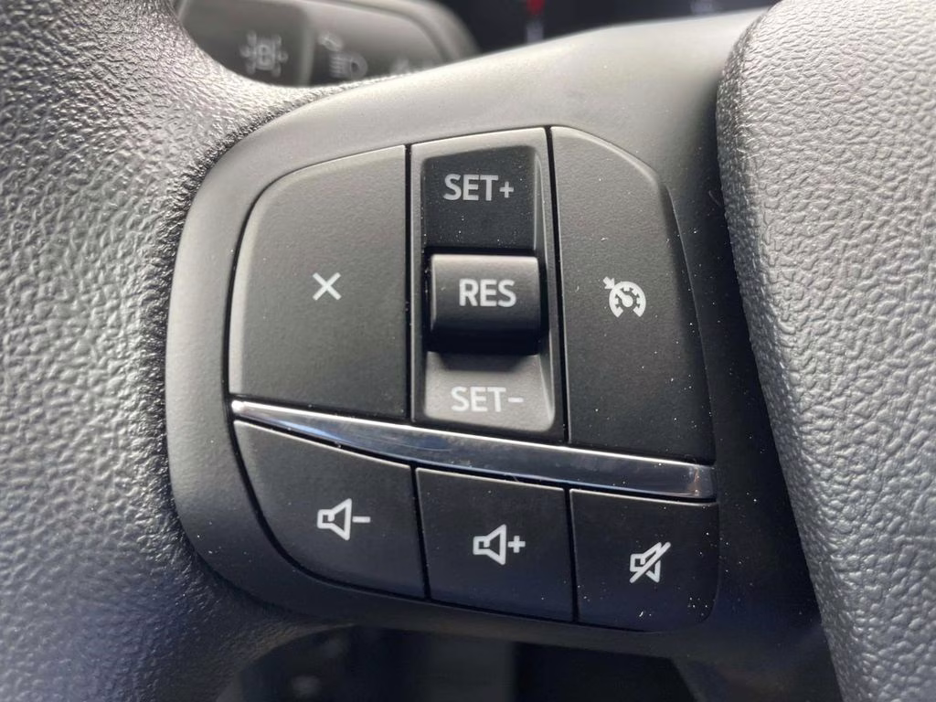 2025 Oxford White Ford Maverick XL FWD Truck