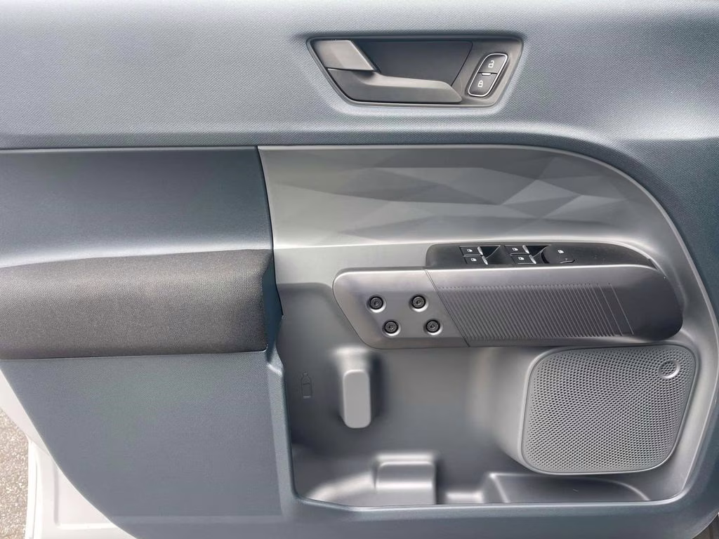 2025 Oxford White Ford Maverick XL FWD Truck