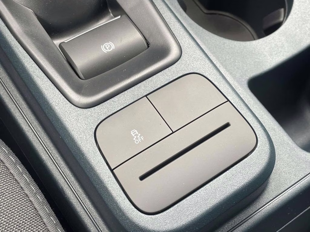 2025 Oxford White Ford Maverick XL FWD Truck