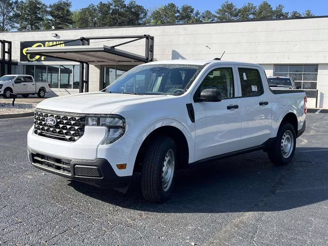 2025 Oxford White Ford Maverick XL FWD Truck