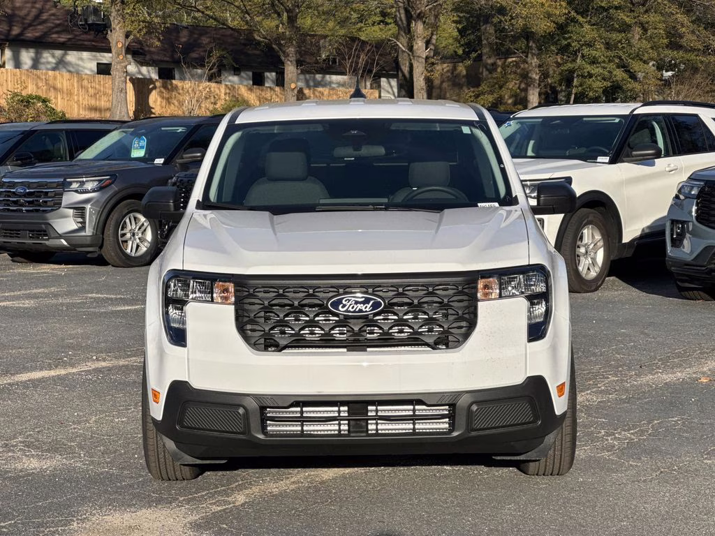 2025 Oxford White Ford Maverick XL FWD Truck