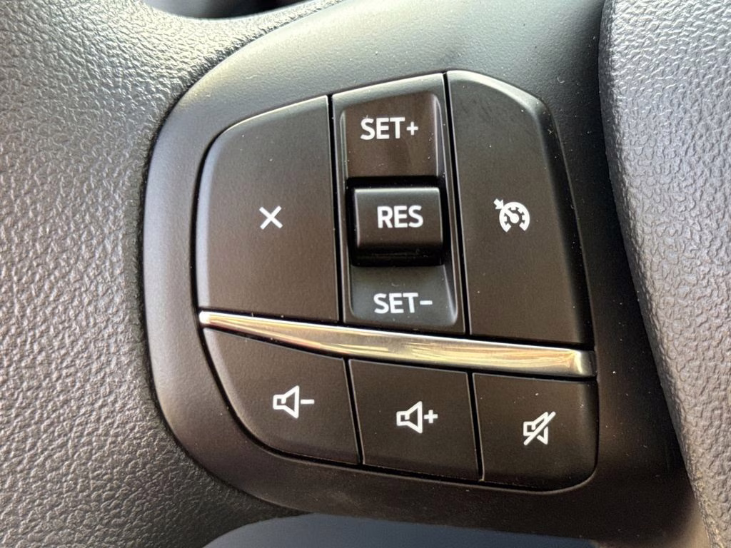 2025 Oxford White Ford Maverick XL FWD Truck