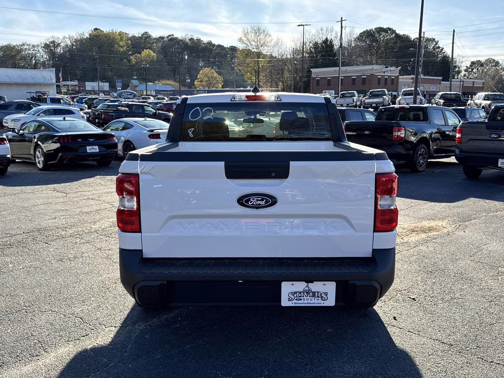 2025 Oxford White Ford Maverick XL FWD Truck