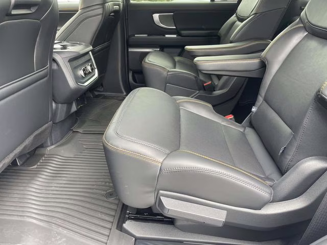 2025 Oxford White Ford Expedition Tremor 4X4 SUV