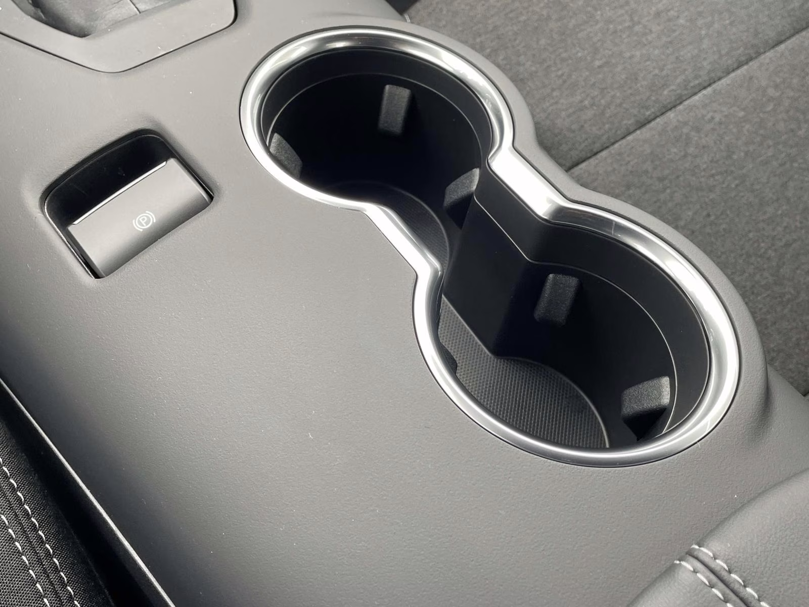 2026 Oxford White Ford Mustang EcoBoost RWD Coupe