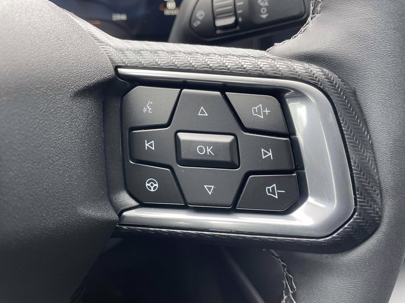 2026 Oxford White Ford Mustang EcoBoost RWD Coupe