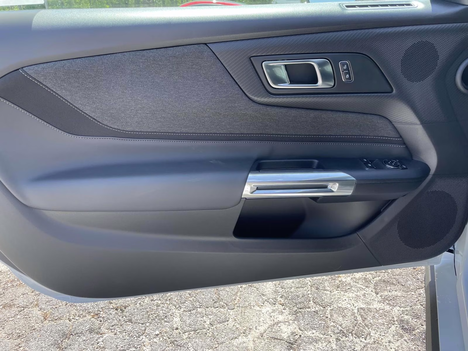 2025 Oxford White Ford Mustang EcoBoost RWD Coupe