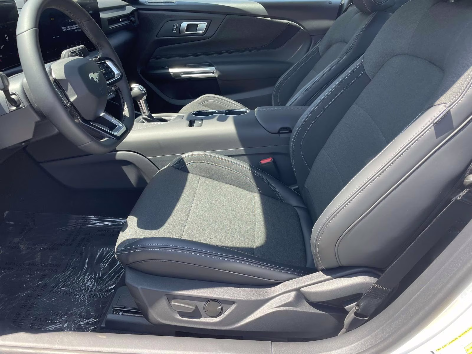 2025 Oxford White Ford Mustang EcoBoost RWD Coupe