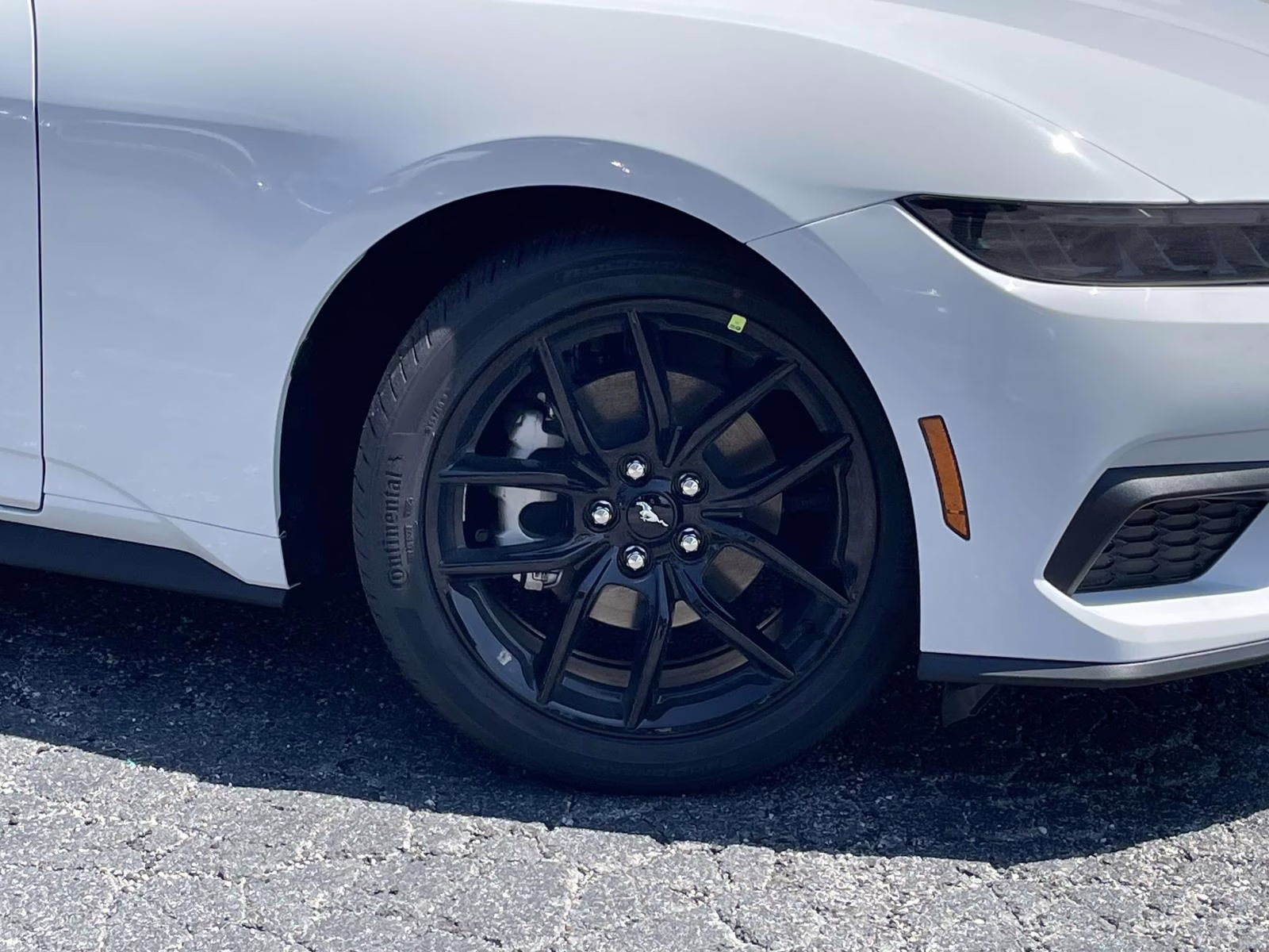 2025 Oxford White Ford Mustang EcoBoost RWD Coupe