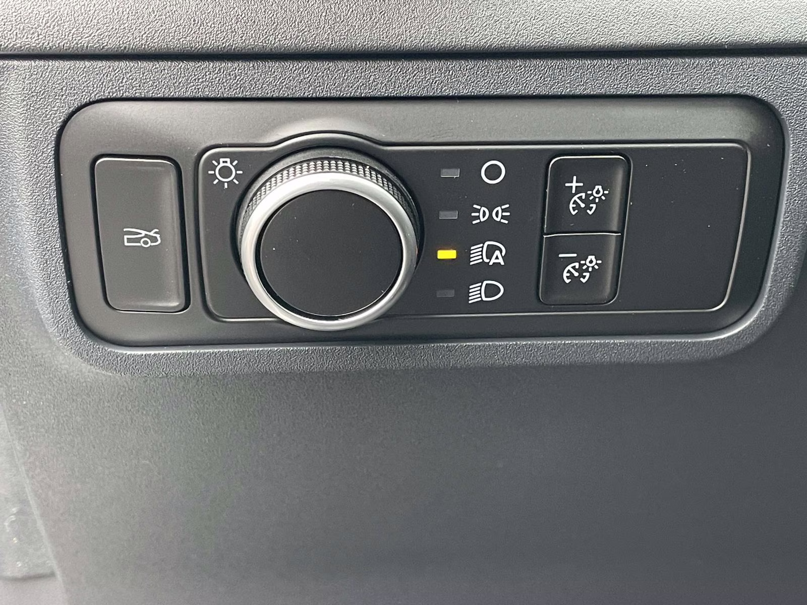 2026 Oxford White Ford Mustang EcoBoost RWD Coupe