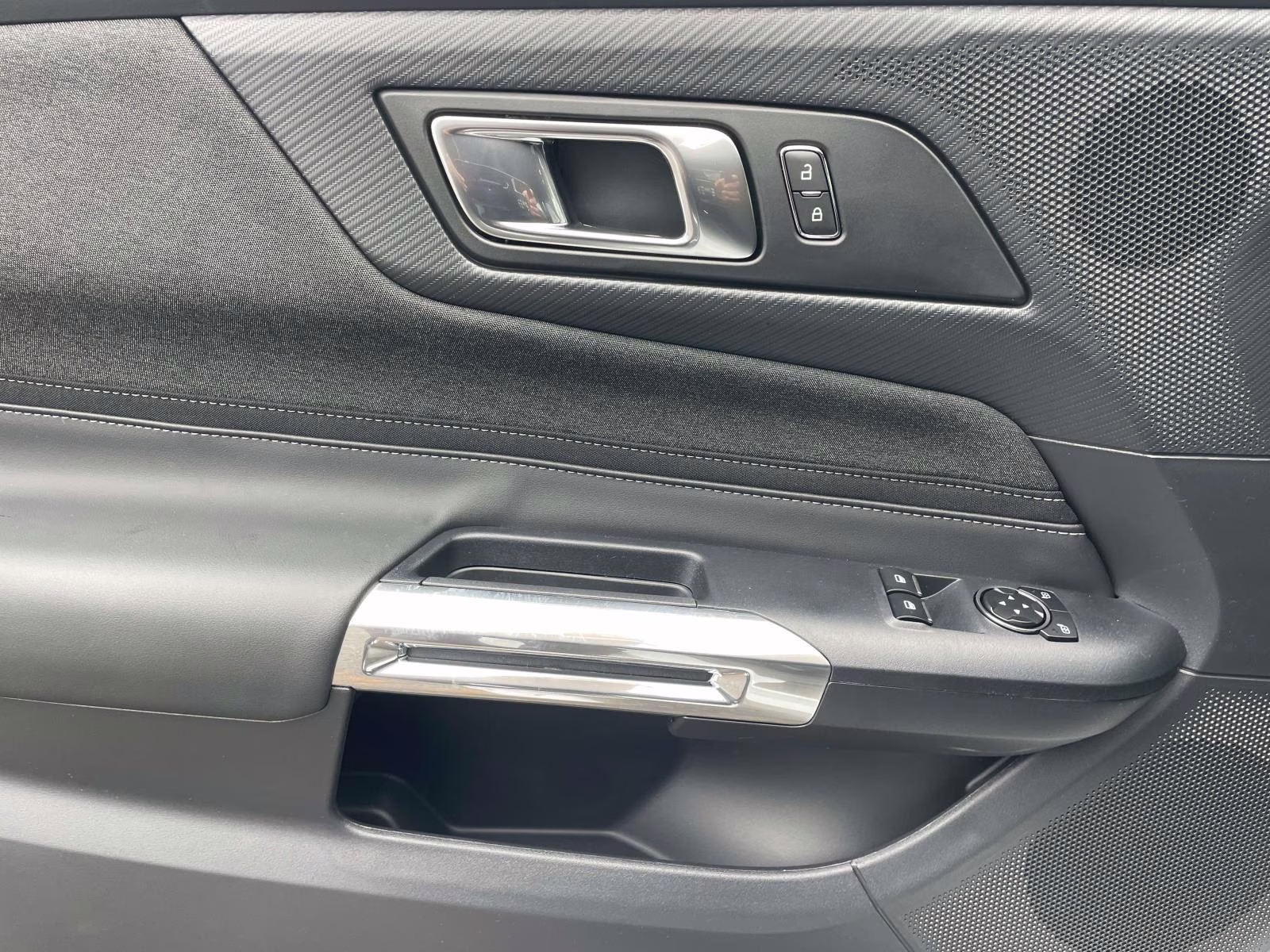 2026 Oxford White Ford Mustang EcoBoost RWD Coupe