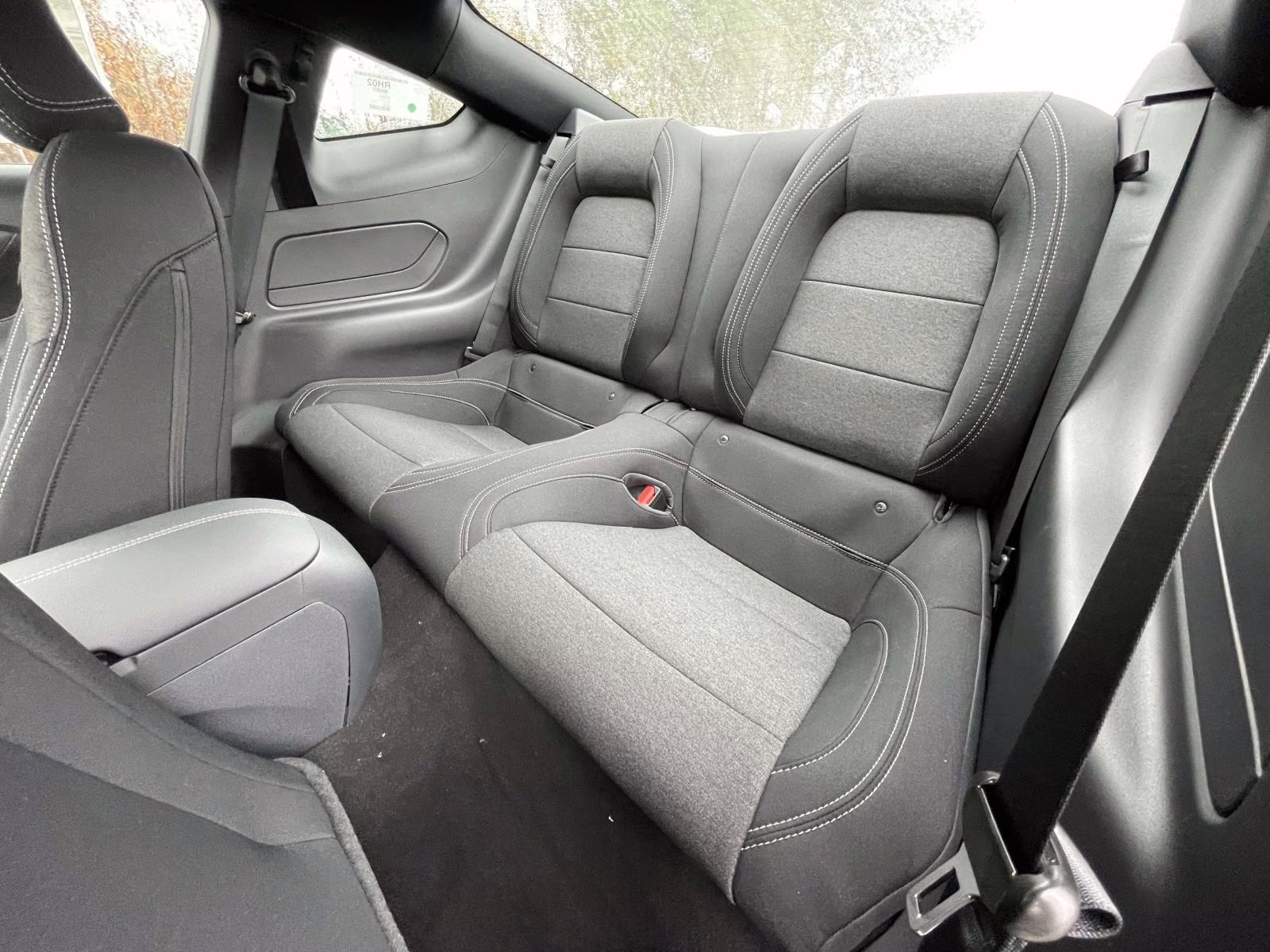 2026 Oxford White Ford Mustang EcoBoost RWD Coupe