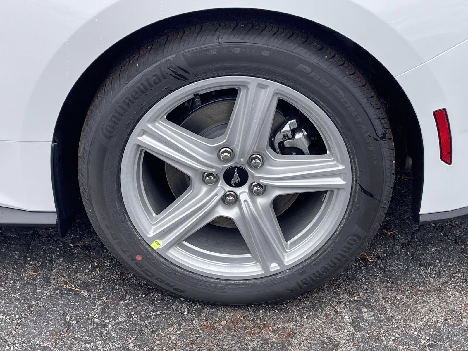 2026 Oxford White Ford Mustang EcoBoost RWD Coupe