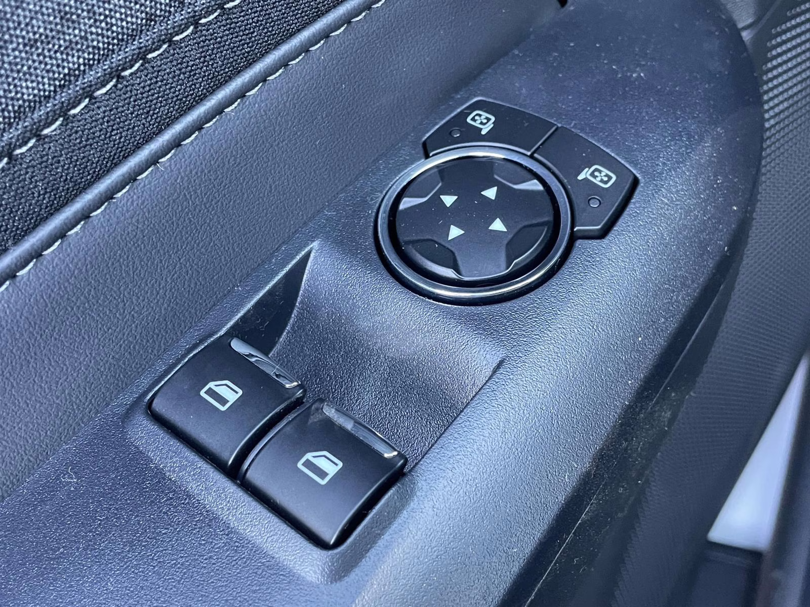 2026 Oxford White Ford Mustang EcoBoost RWD Coupe