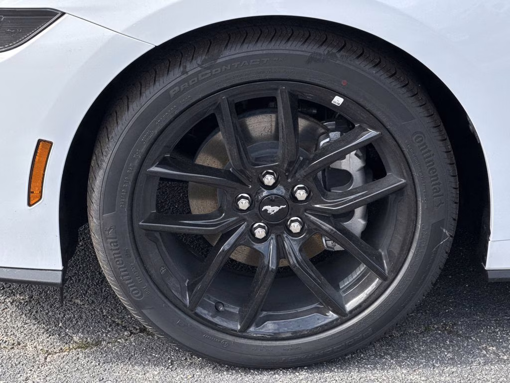 2026 Oxford White Ford Mustang EcoBoost RWD Coupe