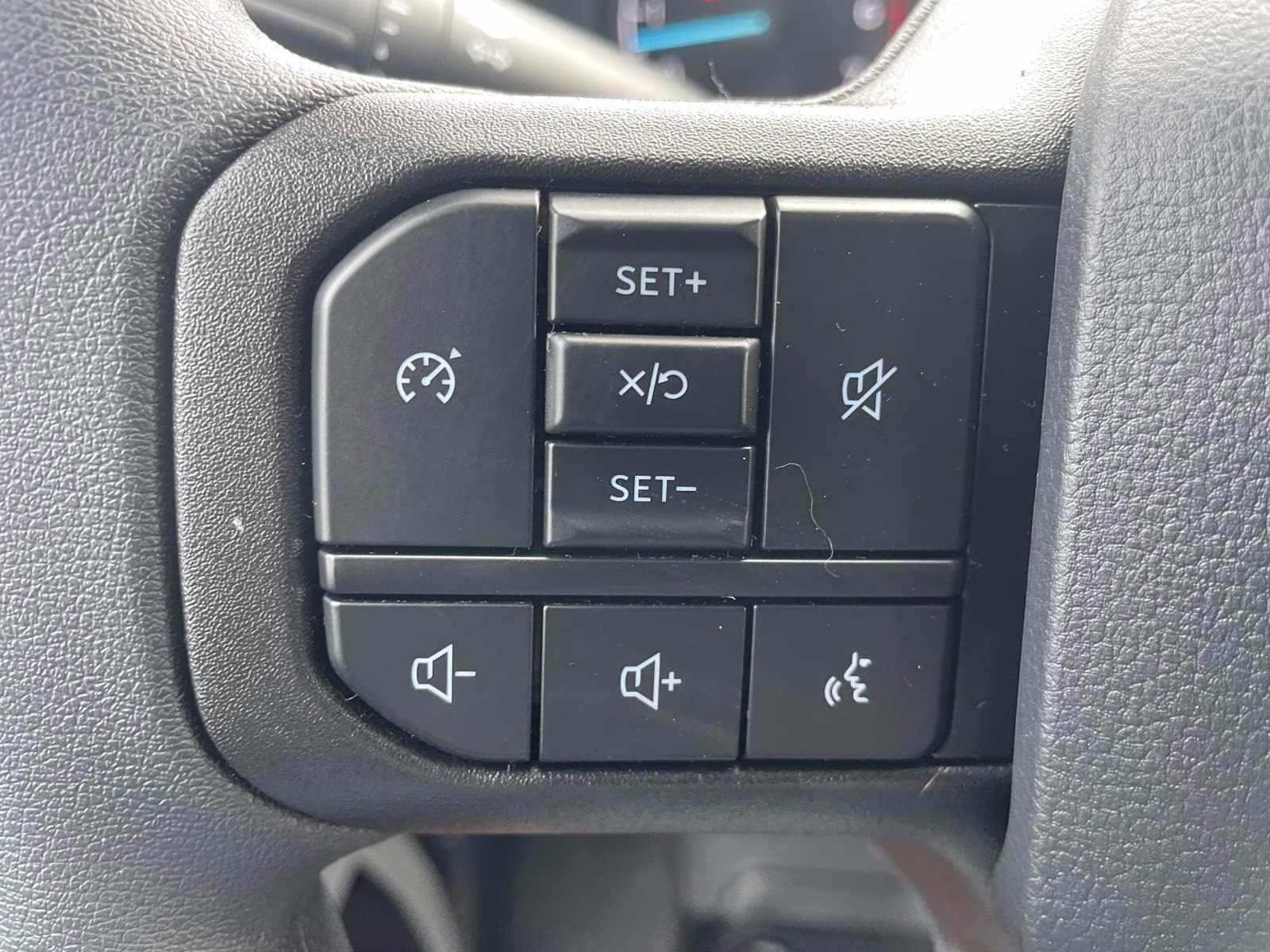 2025 Oxford White Ford Super Duty F-250 SRW XL 4X4 Truck