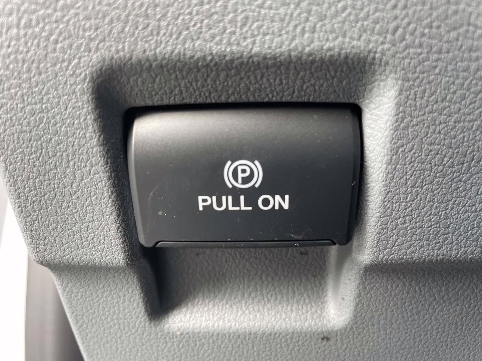 2026 Oxford White Ford Super Duty F-350 SRW XL RWD Chassis