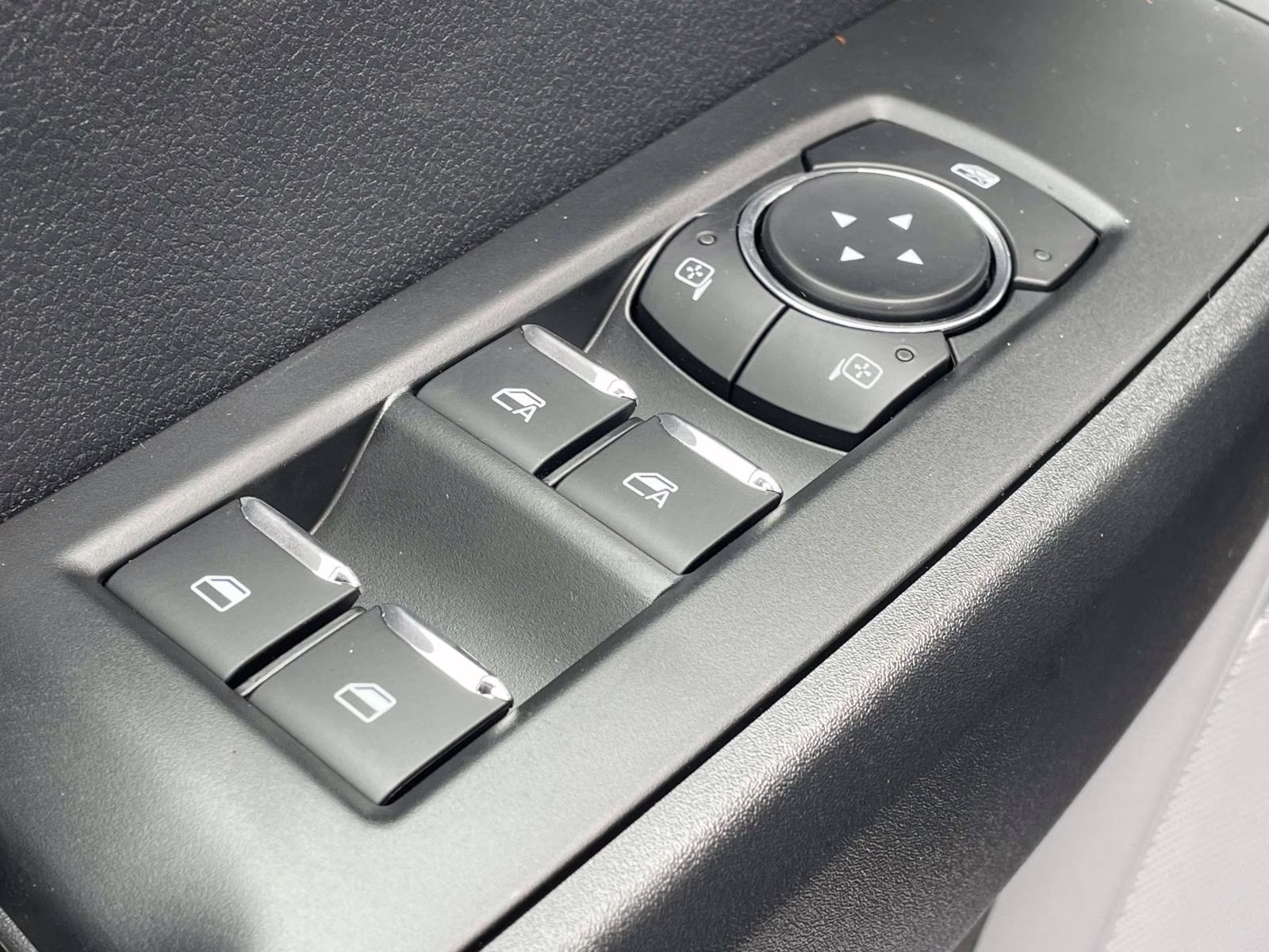 2026 Oxford White Ford Super Duty F-350 SRW XL 4X4 Chassis