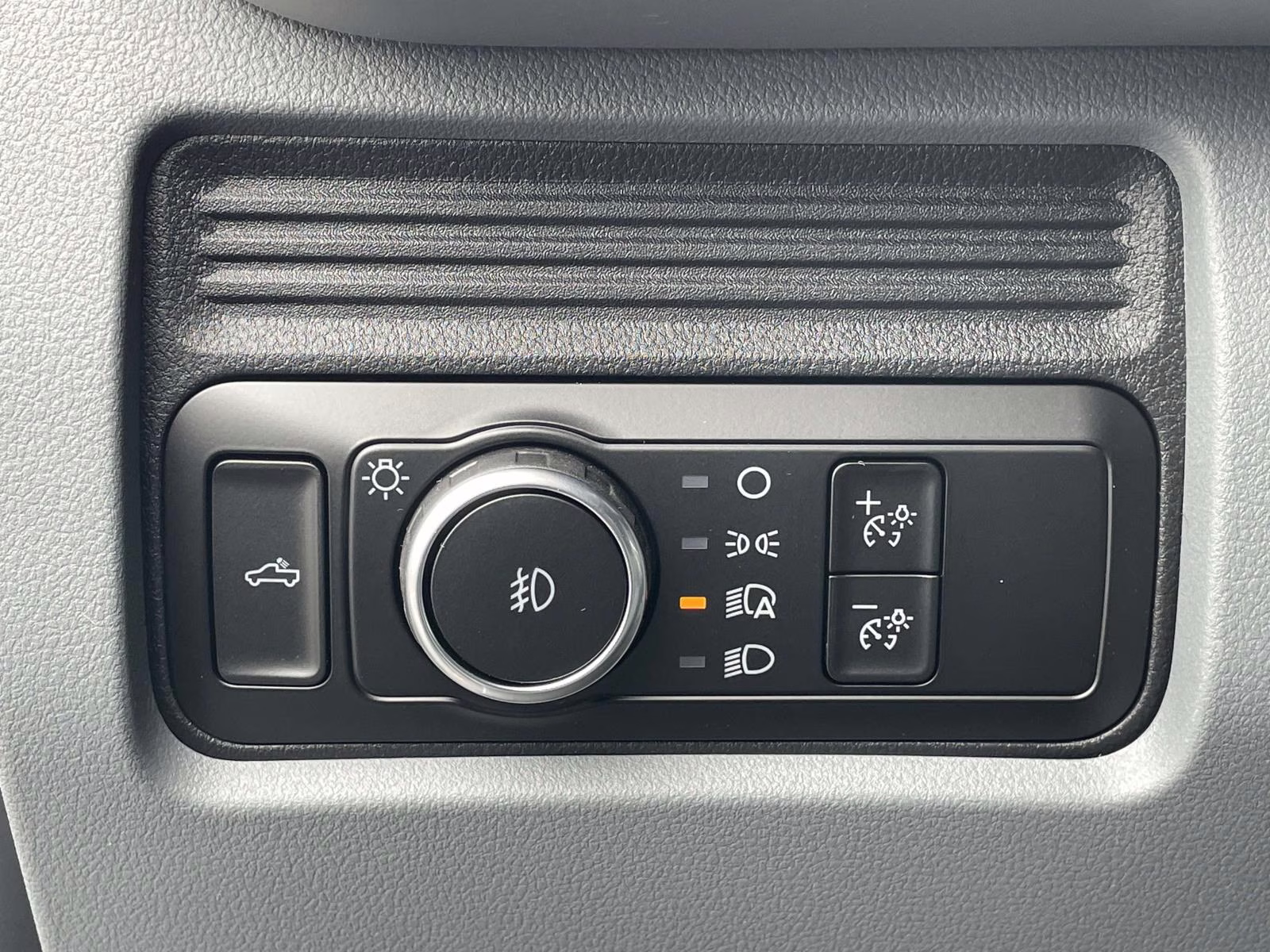 2026 Oxford White Ford Super Duty F-350 SRW XL 4X4 Chassis