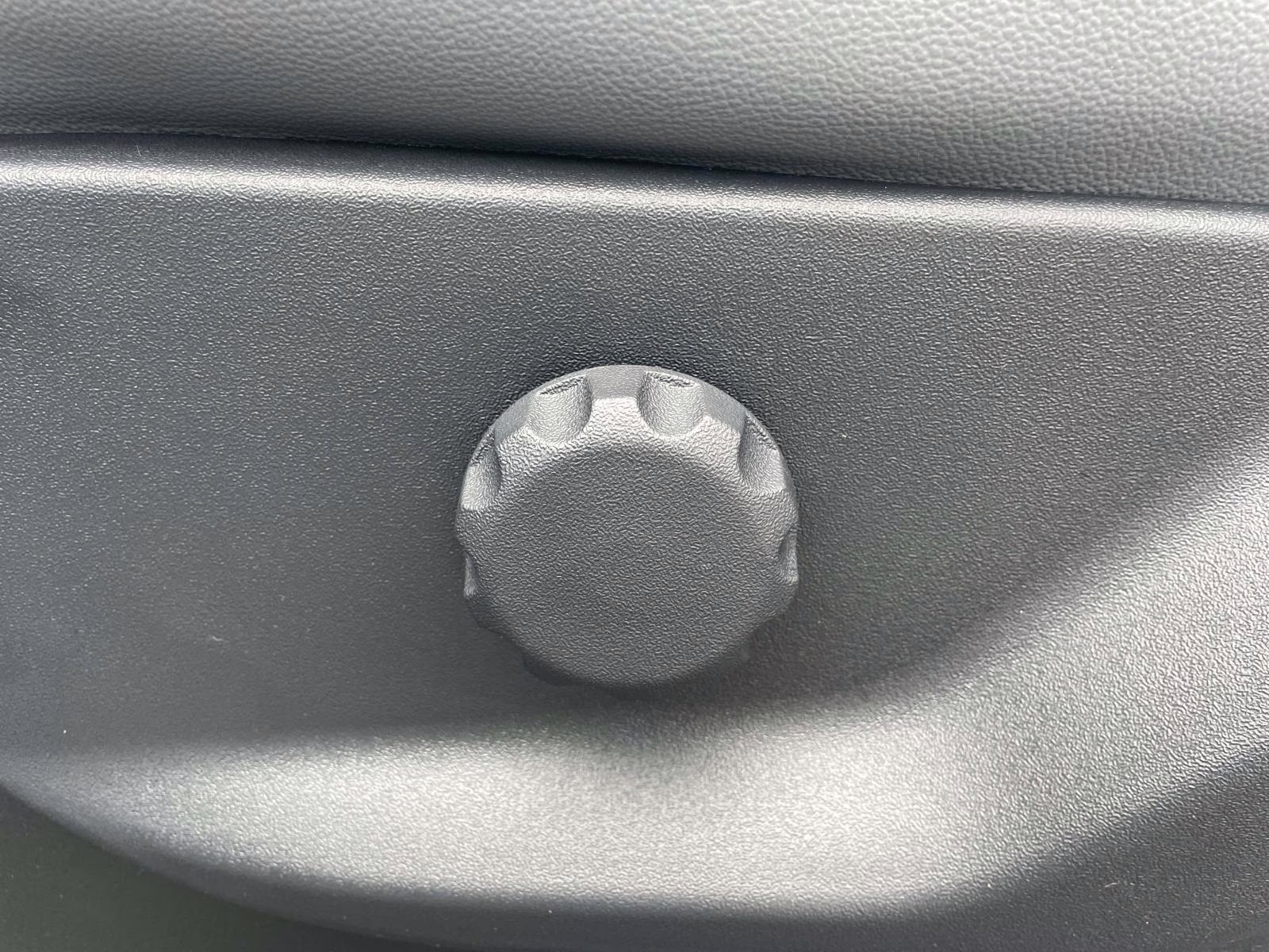 2026 Oxford White Ford Super Duty F-350 SRW XL 4X4 Chassis