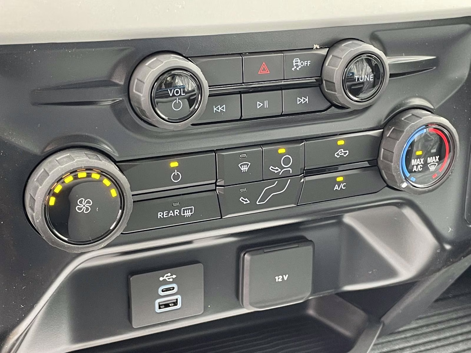 2026 Oxford White Ford Super Duty F-350 SRW XL 4X4 Chassis