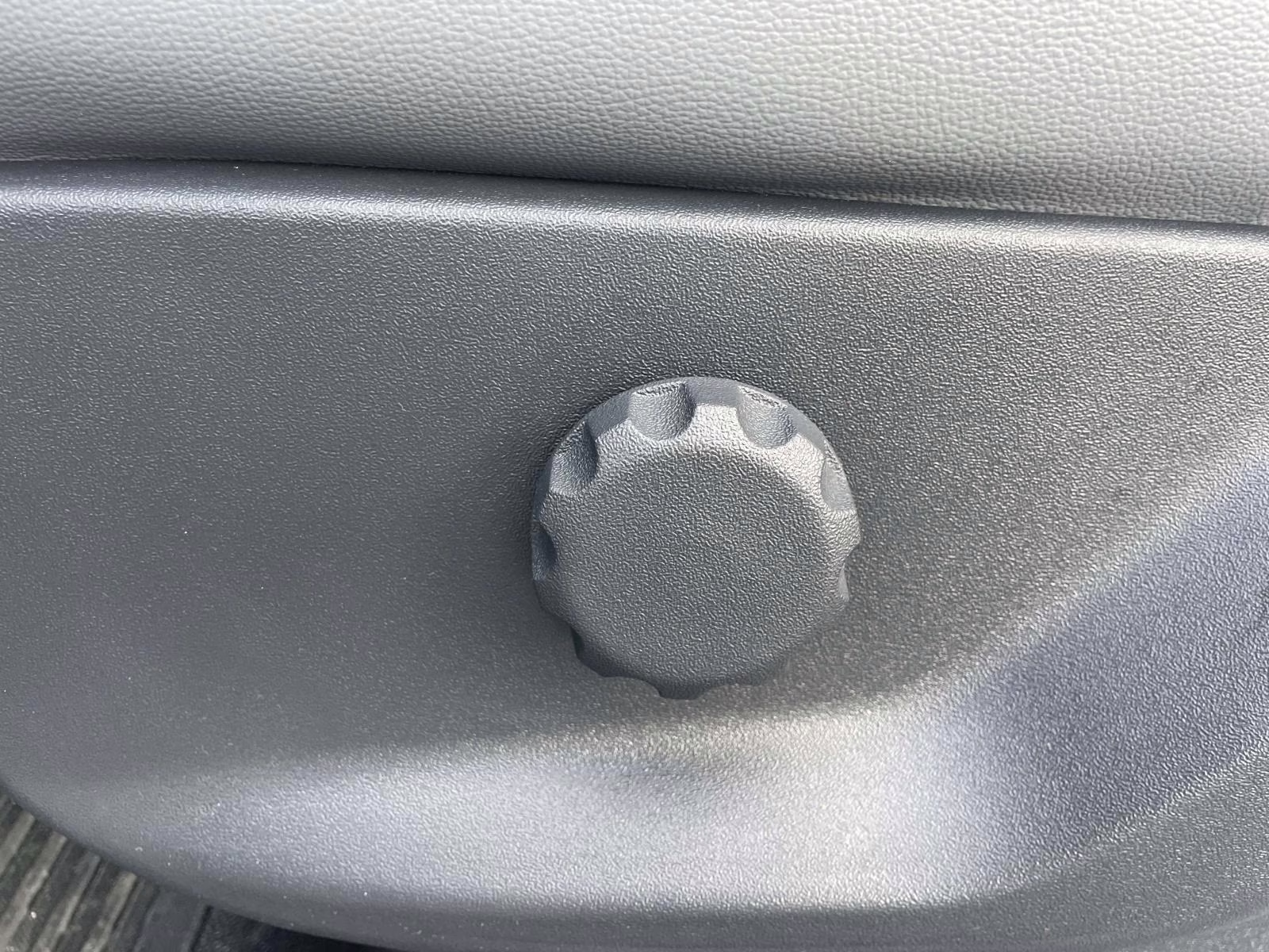 2026 Oxford White Ford Super Duty F-350 SRW XL 4X4 Chassis