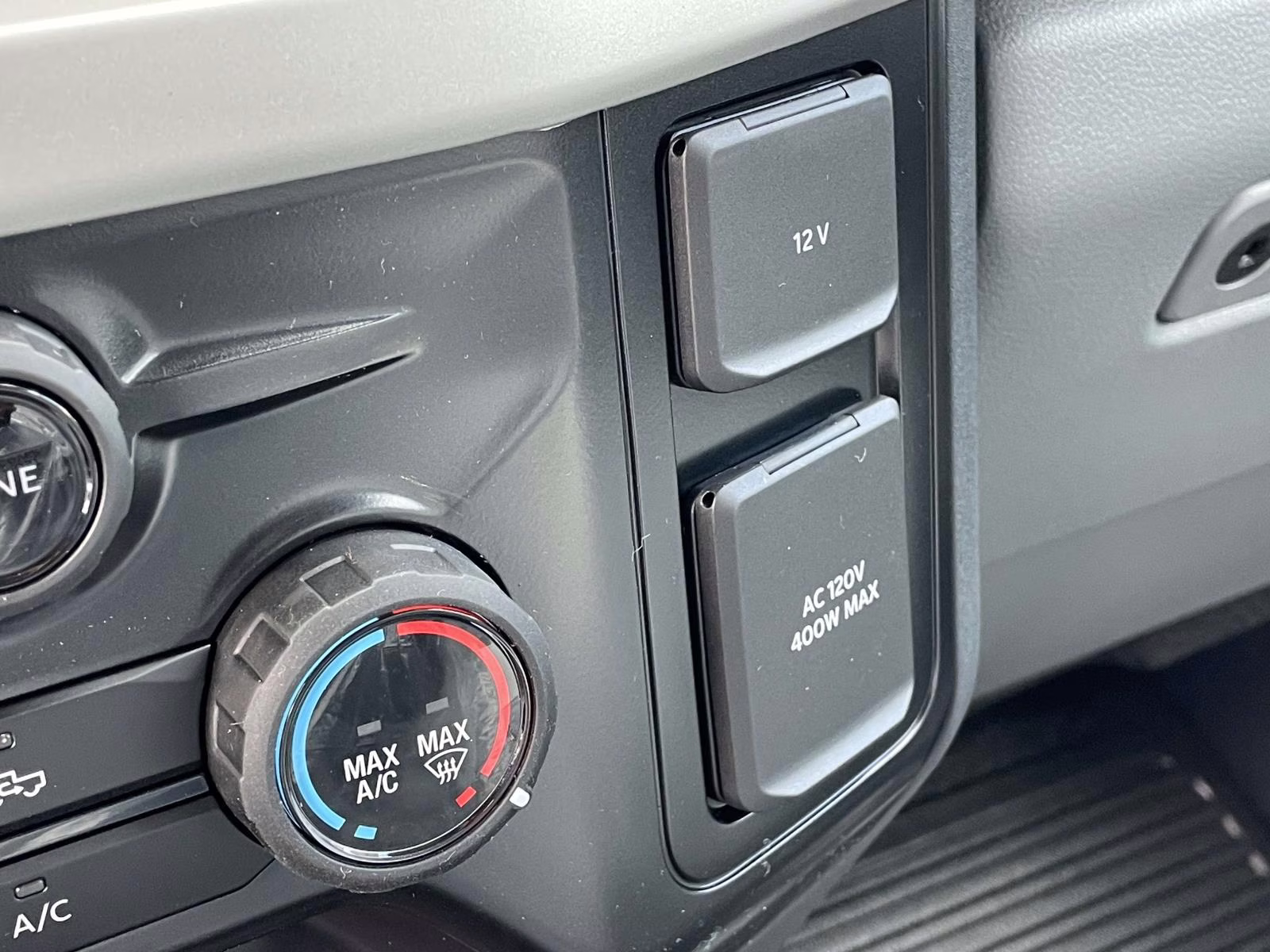 2026 Oxford White Ford Super Duty F-350 SRW XL 4X4 Chassis