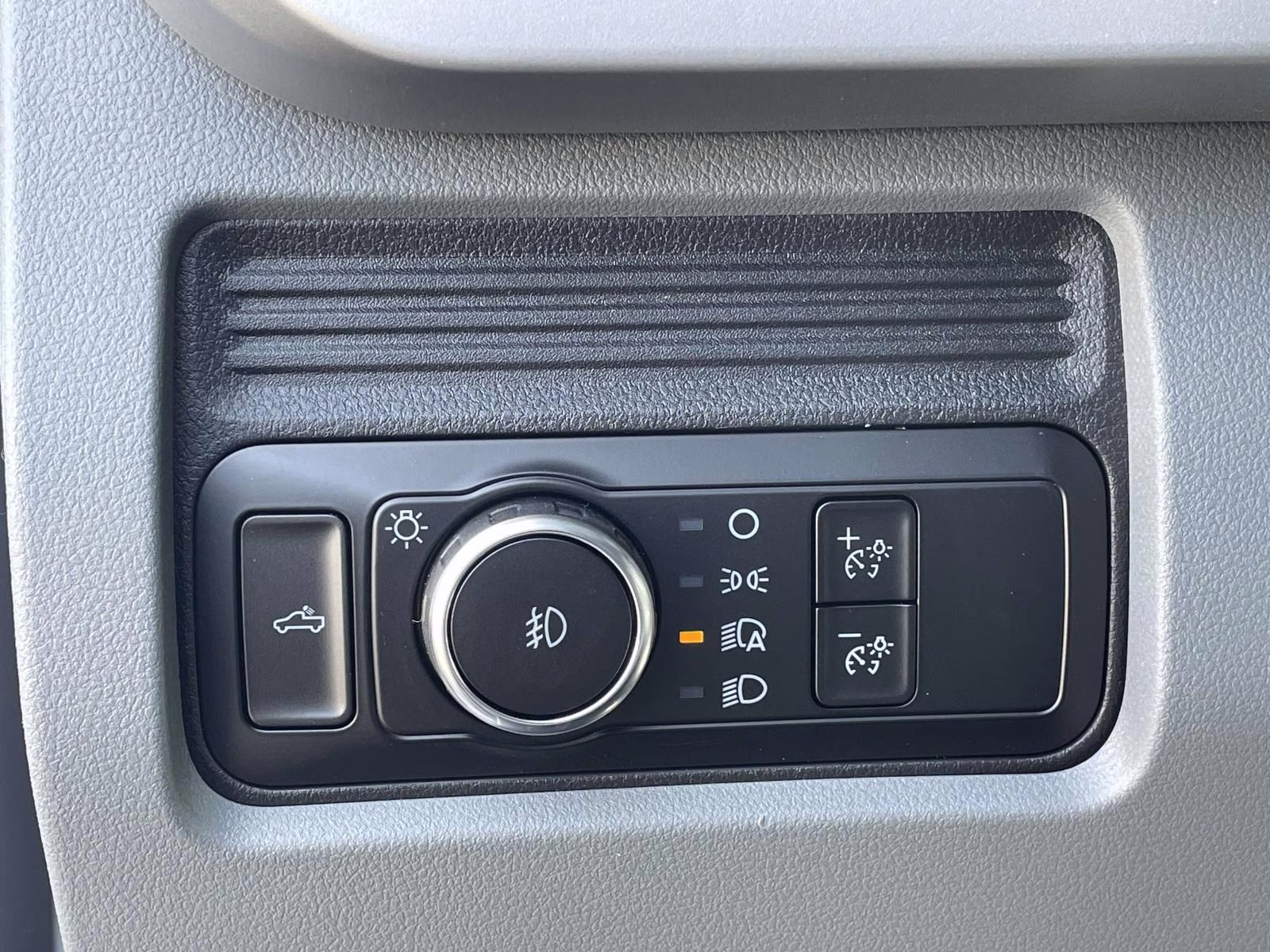 2026 Oxford White Ford Super Duty F-350 SRW XL 4X4 Chassis