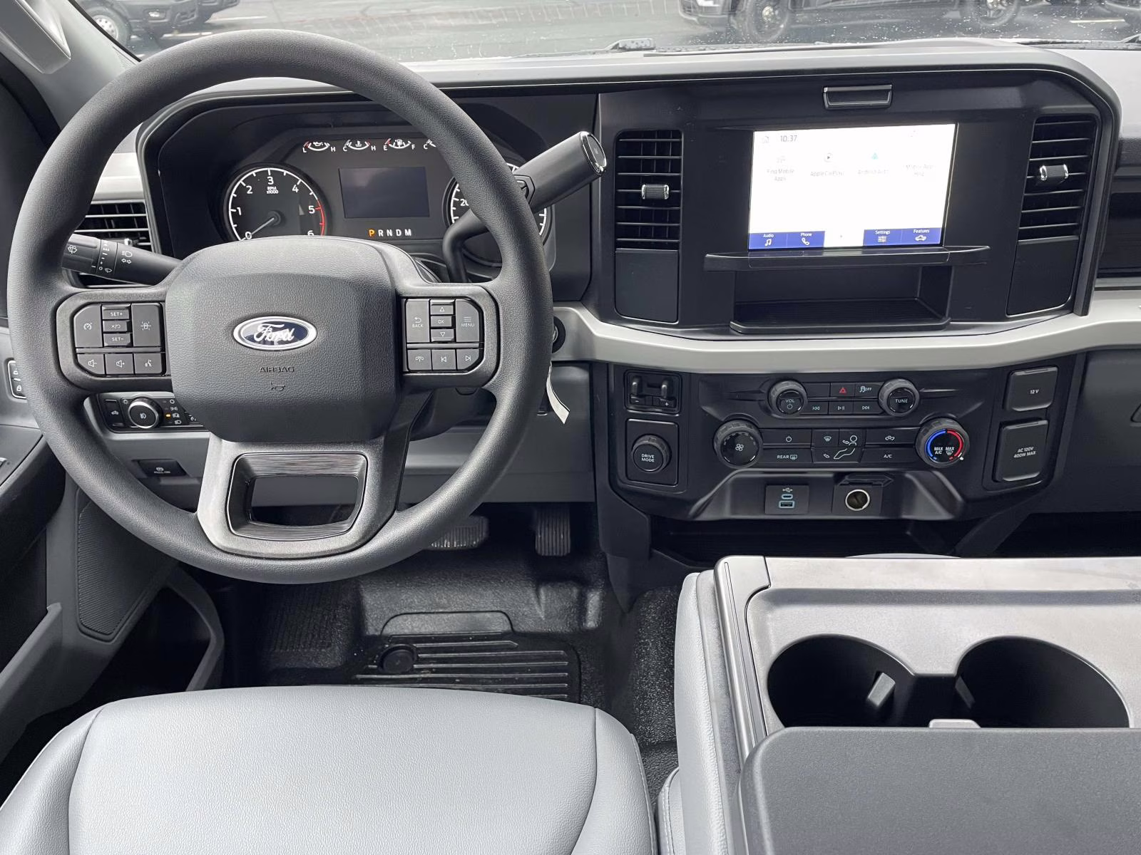 2026 Oxford White Ford Super Duty F-350 DRW XL RWD Chassis