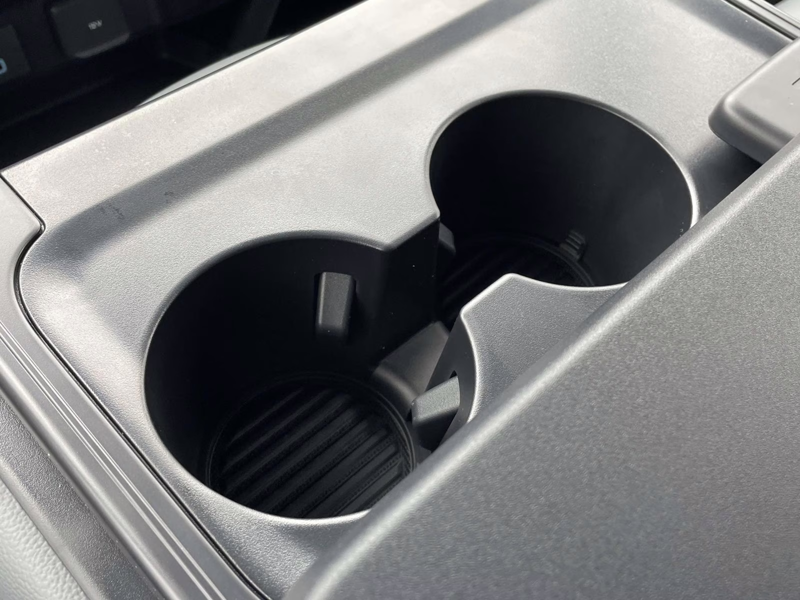 2026 Oxford White Ford Super Duty F-350 DRW XL RWD Chassis