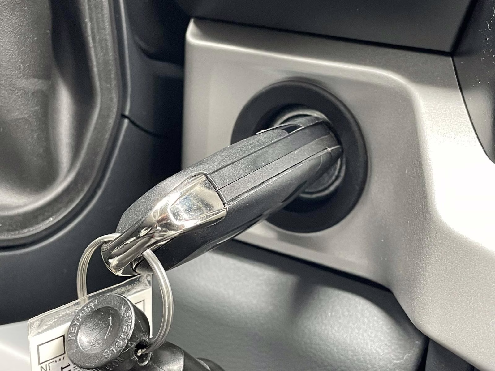 2026 Oxford White Ford Super Duty F-350 DRW XL 4X4 Chassis