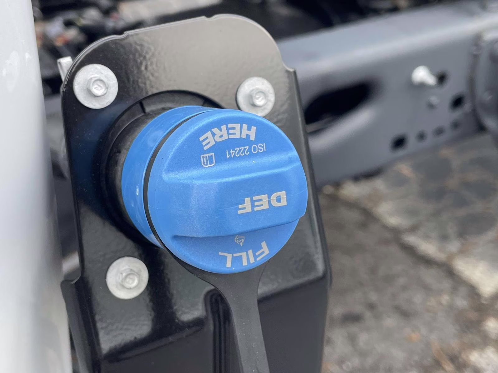 2026 Oxford White Ford Super Duty F-350 DRW XL 4X4 Chassis