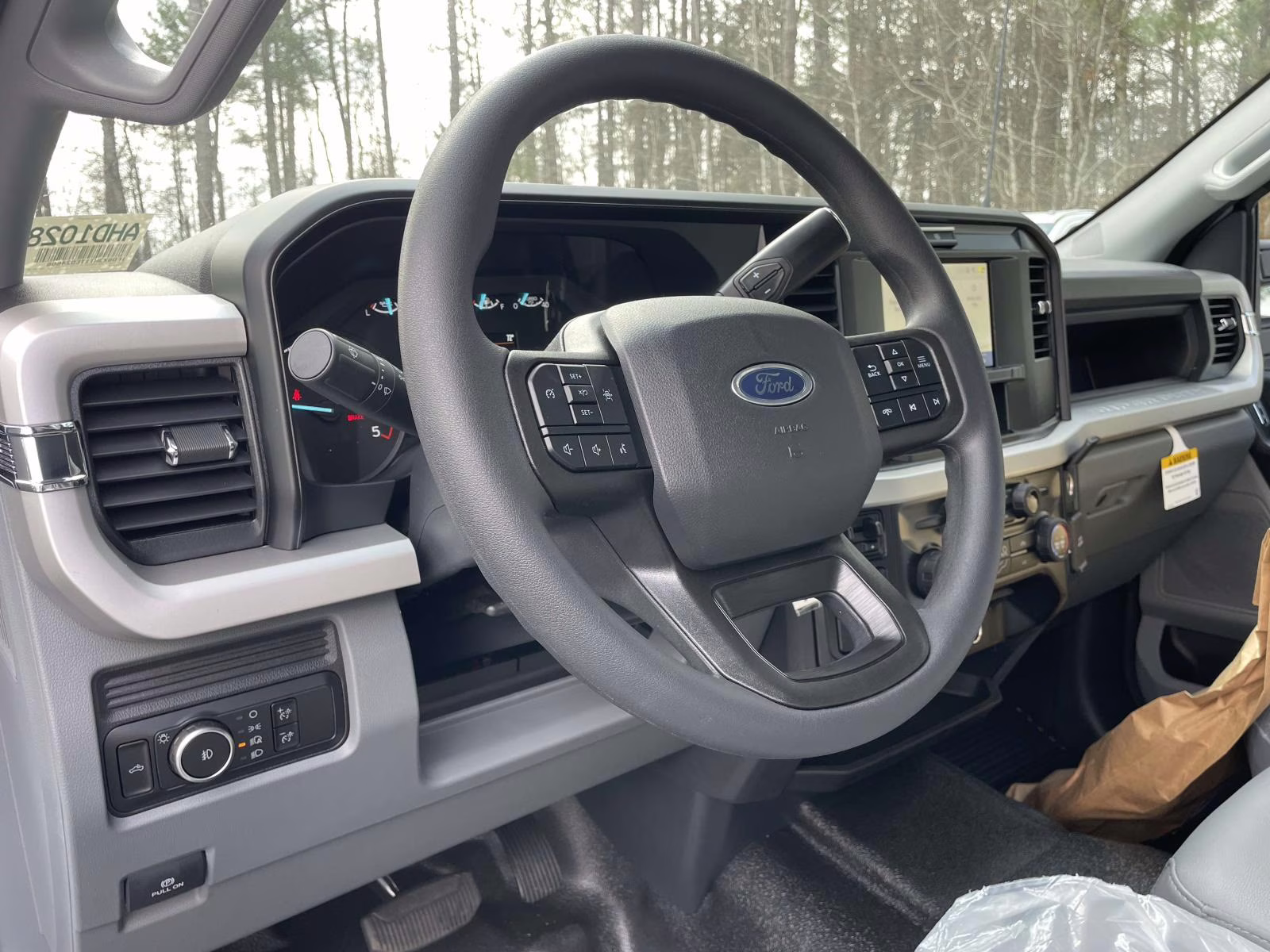 2026 Oxford White Ford Super Duty F-350 DRW XL 4X4 Chassis