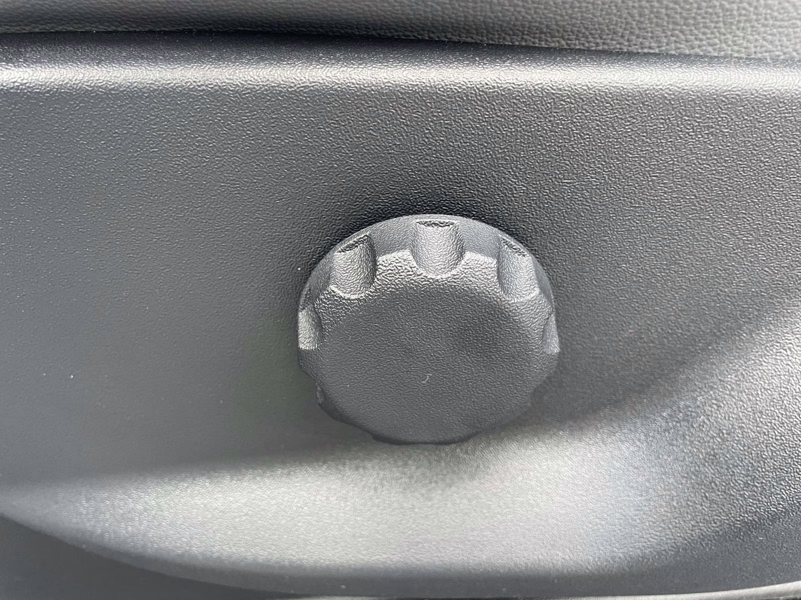 2026 Oxford White Ford Super Duty F-350 DRW XL 4X4 Chassis