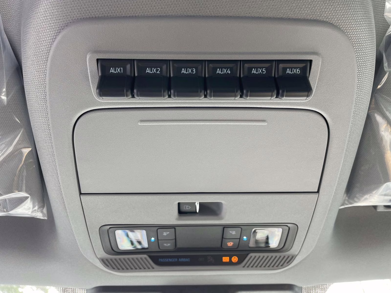 2026 Oxford White Ford Super Duty F-350 DRW XL 4X4 Chassis