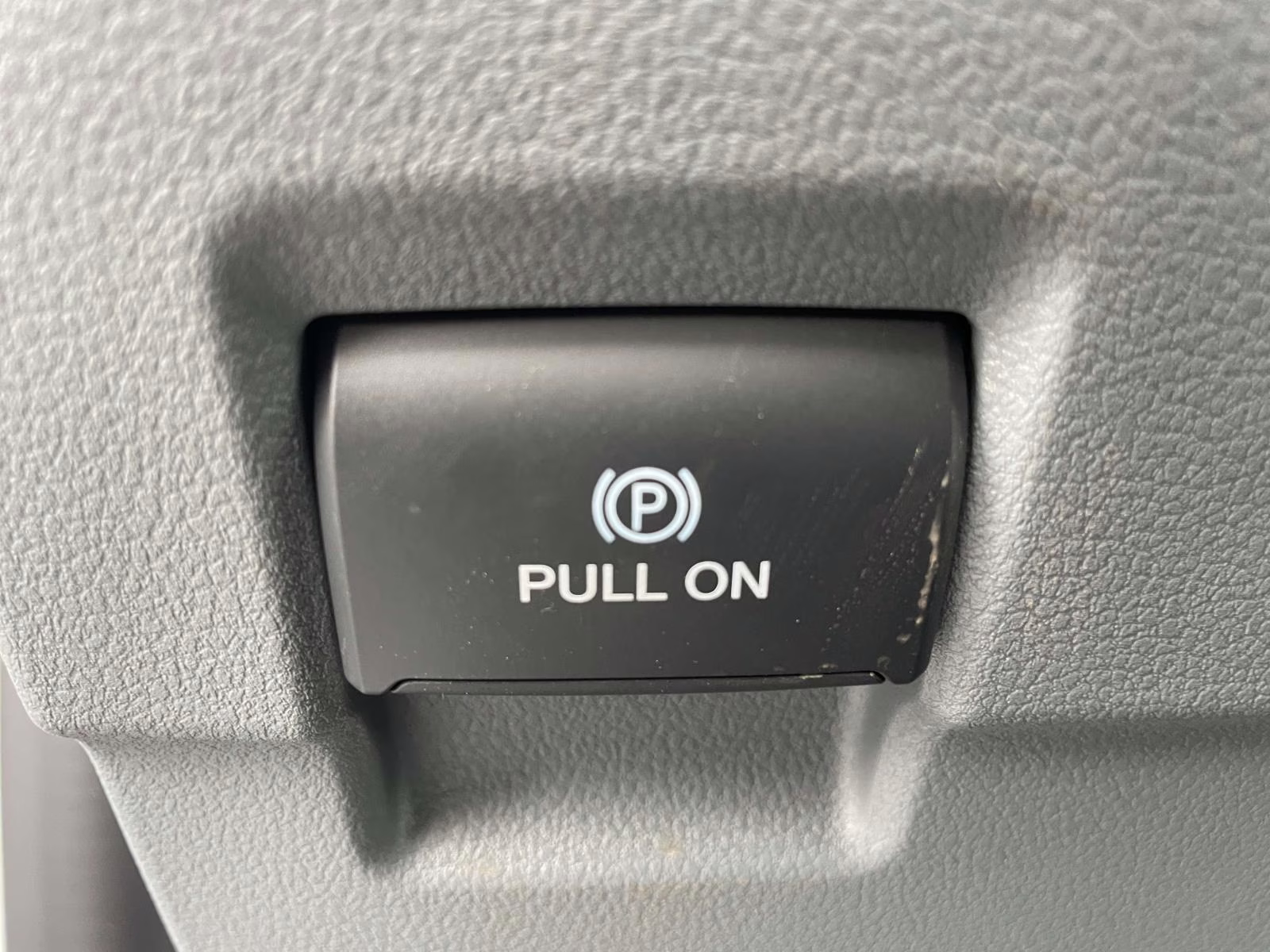 2026 Oxford White Ford Super Duty F-350 DRW XL 4X4 Chassis